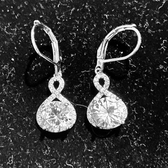 Swarovski necklace with drop Earring Set - Picture 2 of 5